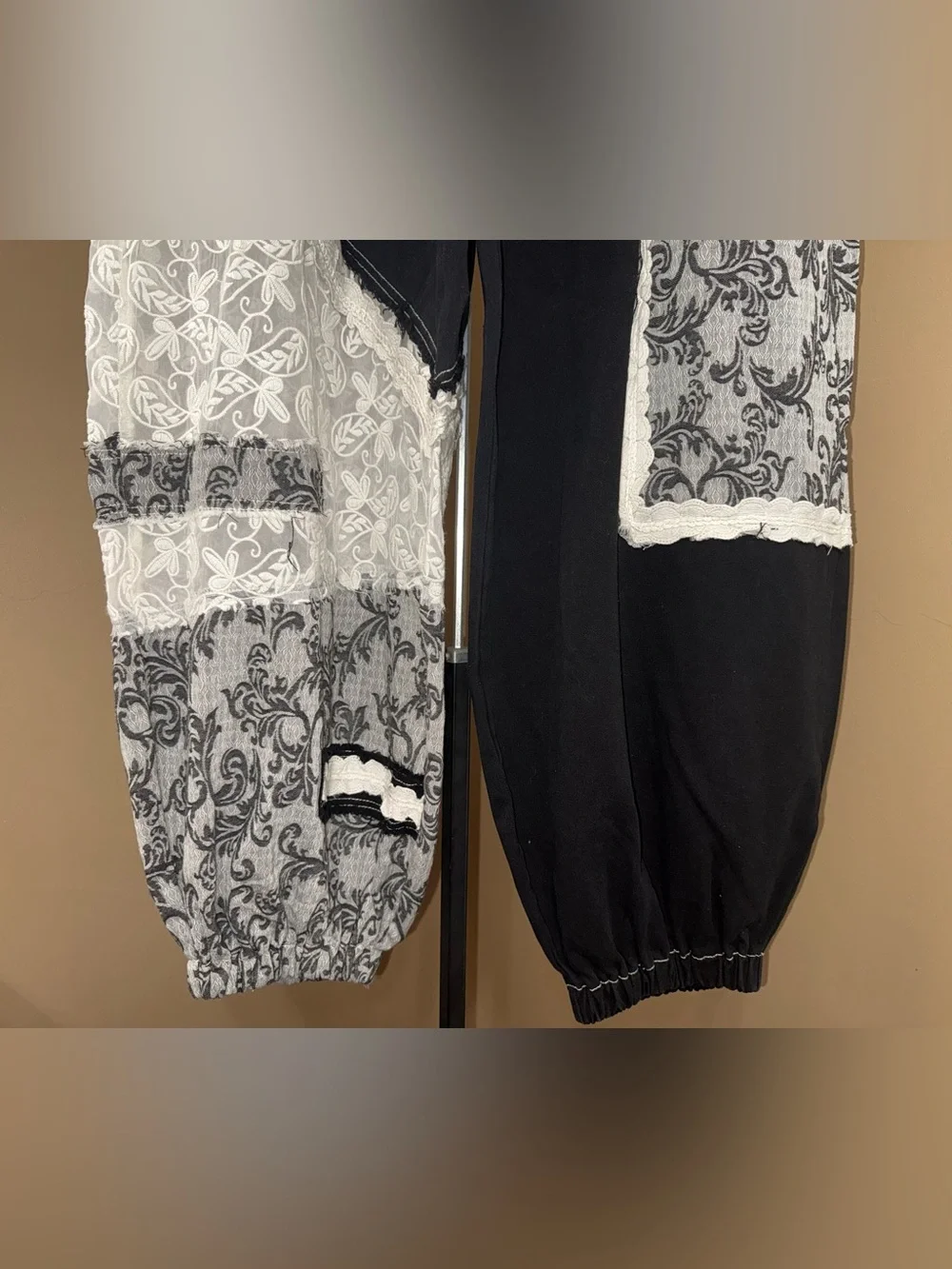 NWOT POL PATCHWORK BOHEMIAN PANTS. Size Large. - Picture 5 of 12